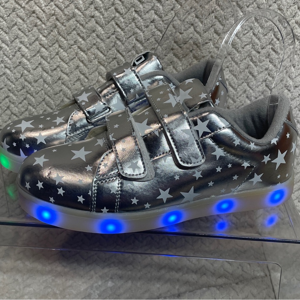 Link Kids 4 LED Light Up Silver Star Print Celestial Sneakers Novelty Kidcore - Picture 4 of 12